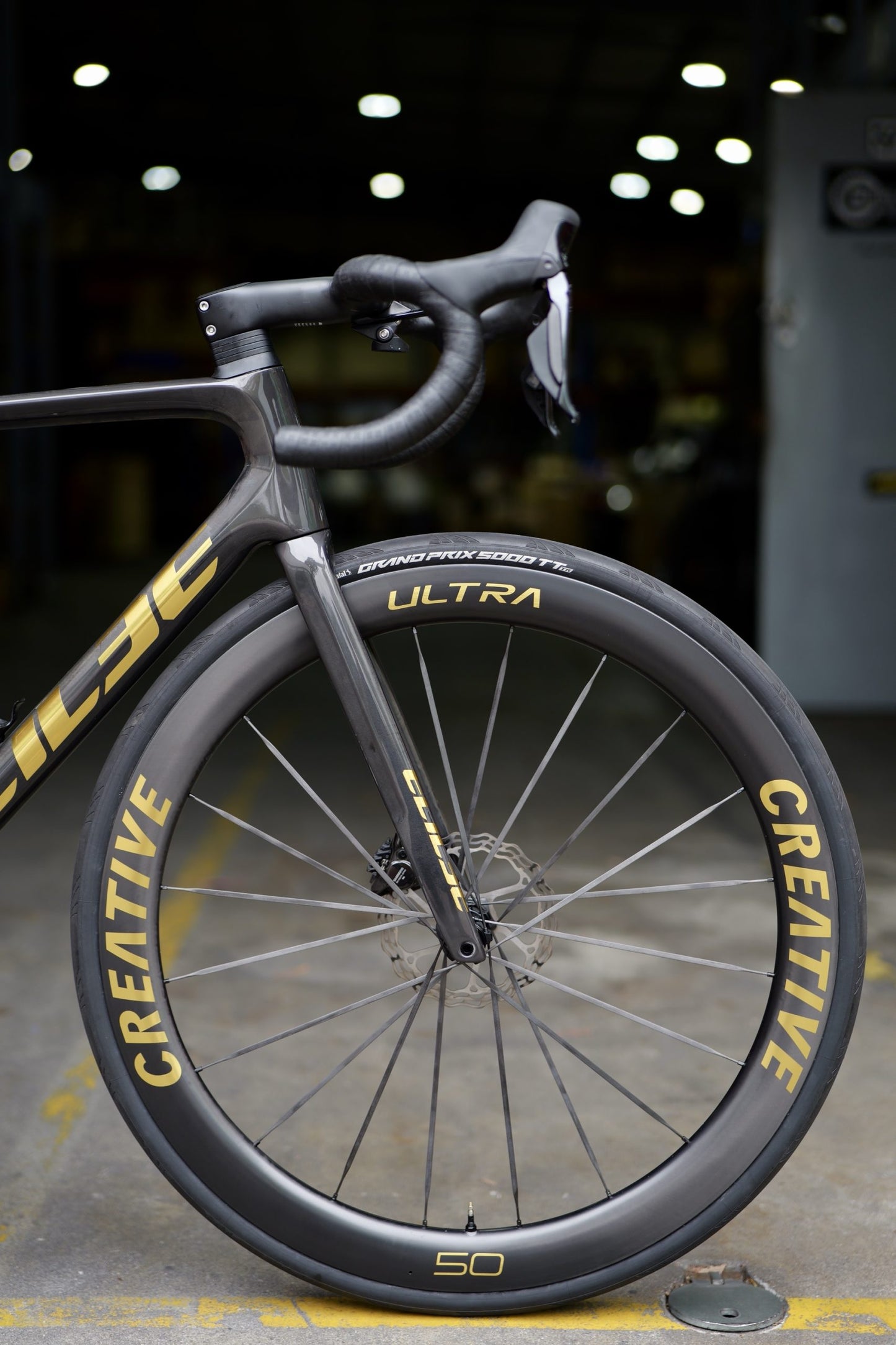 2025 CREATIVE ULTRA Disc Brake Wheelset - Limited Gold Edition image 9