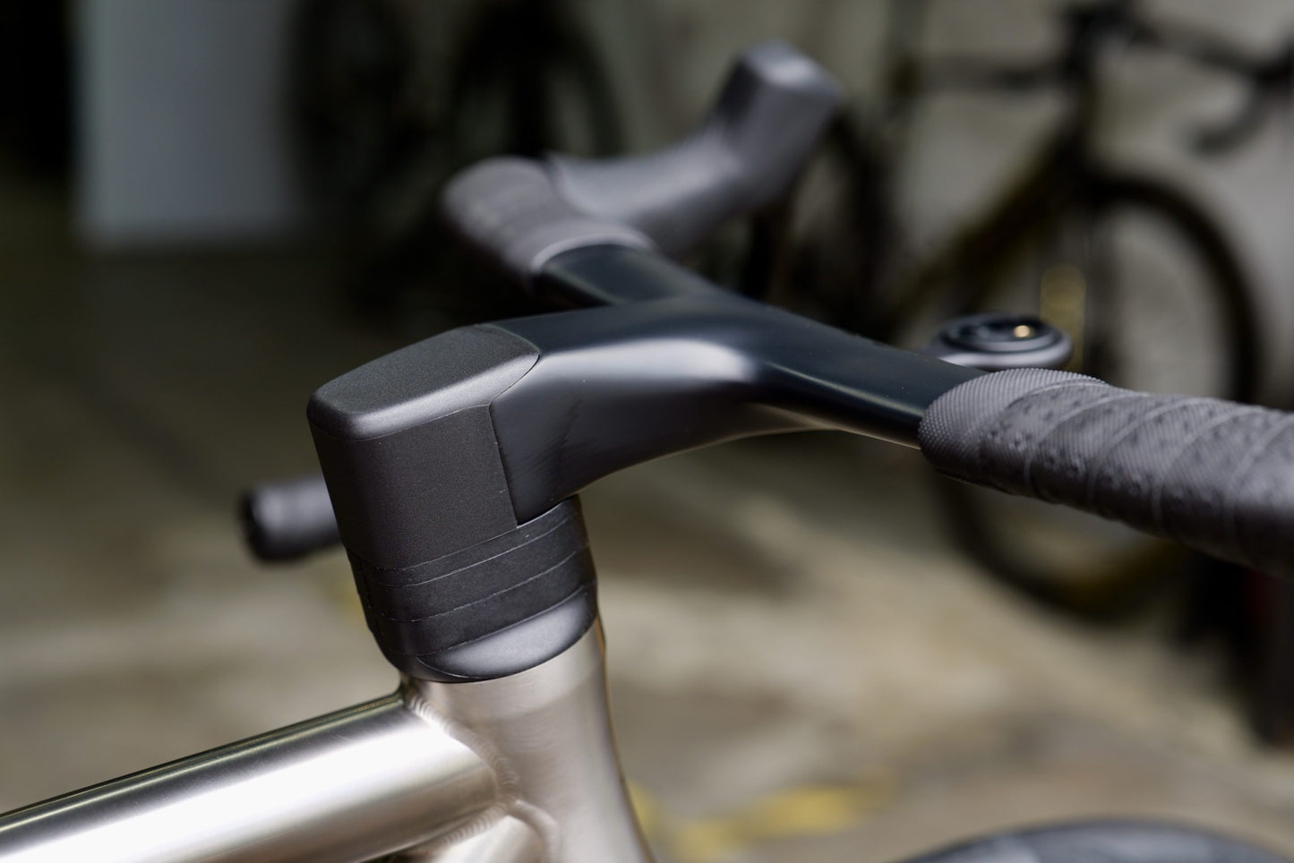 CREATIVE Handlebar - Integrated Aero Barstem image 8