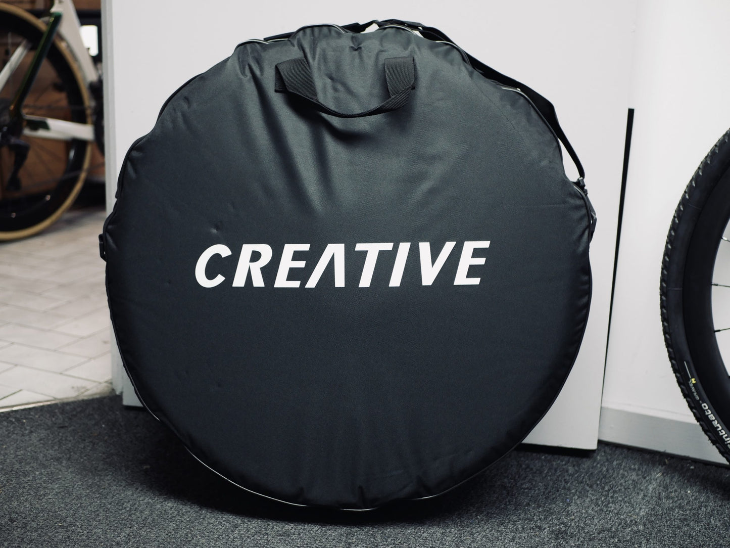 CREATIVE Premium Dual Wheel Bag image 11