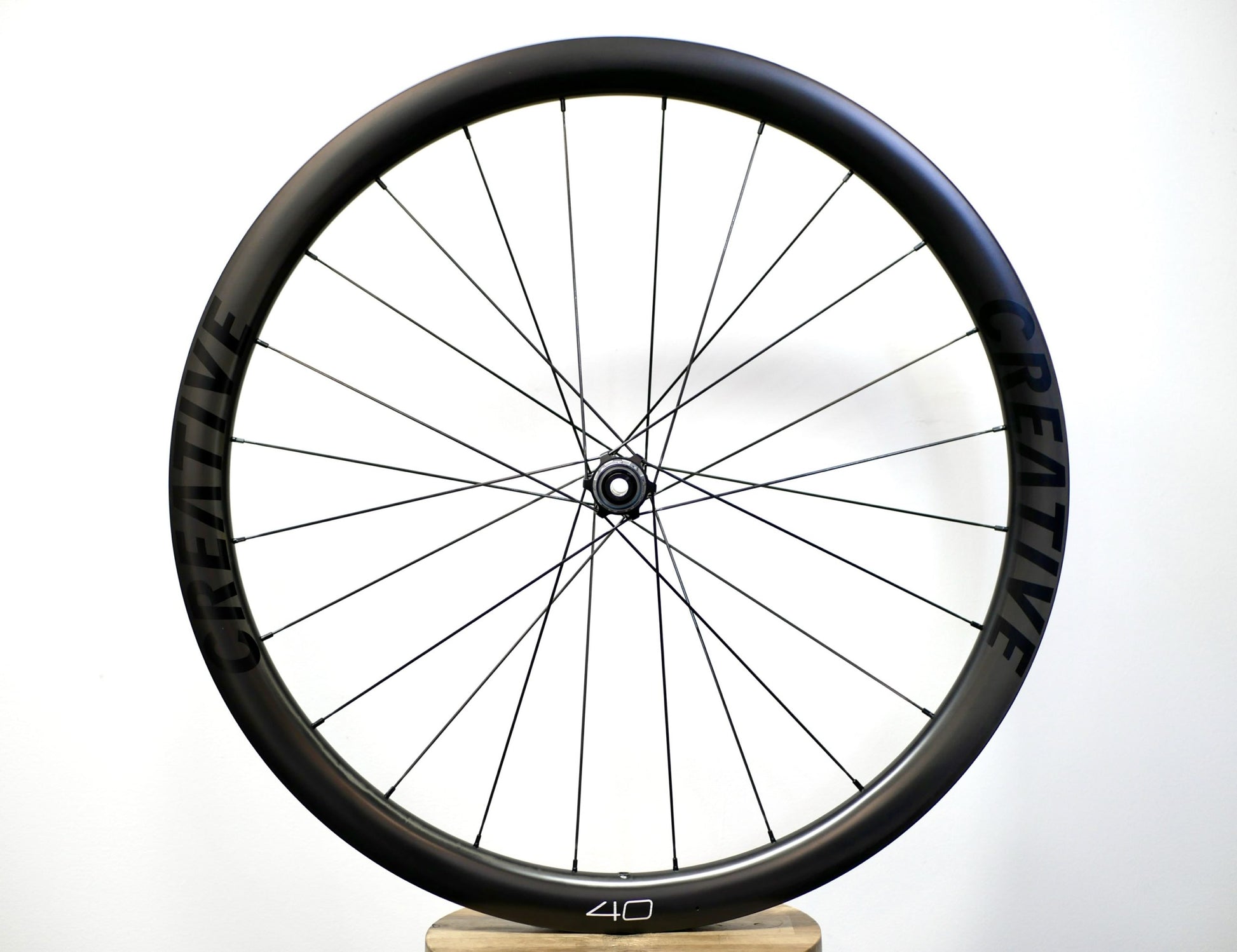 2025 CREATIVE CLASSIC Wheelset - Shimano HG, 40 image