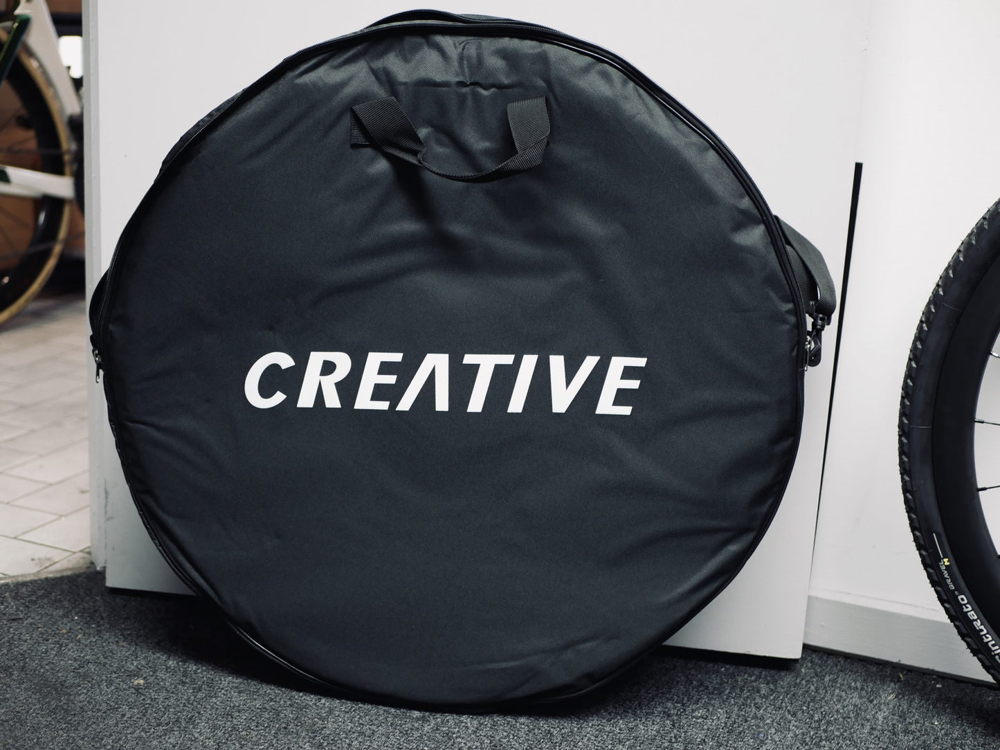CREATIVE Premium Dual Wheel Bag image 8